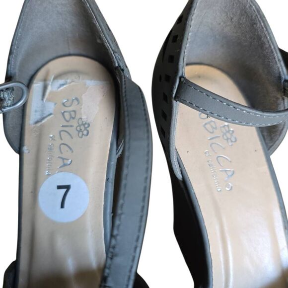 Sbicca Women's Size 7 Gray Peeptoe Cutout Wedge Heels - Picture 9 of 9